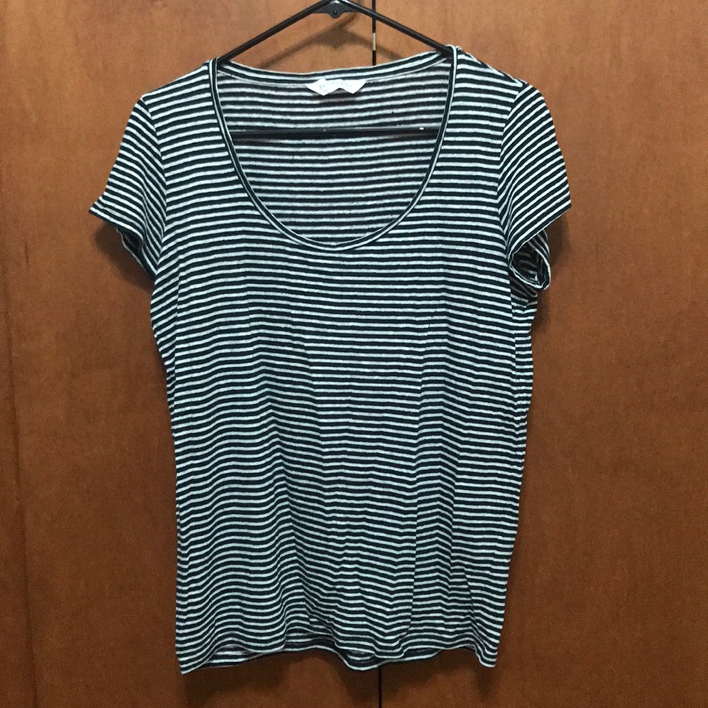 Set of two Everlane tees